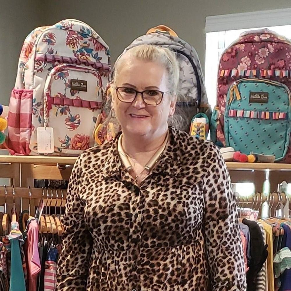 Meet your Posher, Elisha